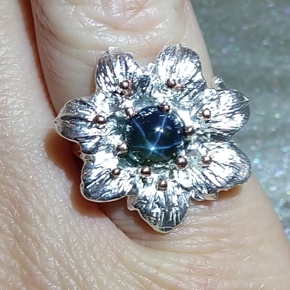Jewelry - 💢 SOLD 💢star sapphire flower art ring